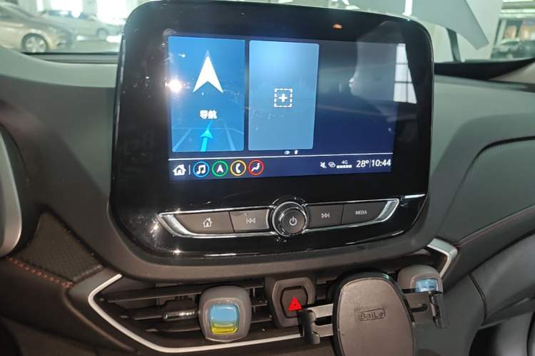 Used Chevrolet Orlando 2020 Light Hybrid Redline 530T Automatic Enjoyment Edition (5+2 Models) Audio And AC Panel