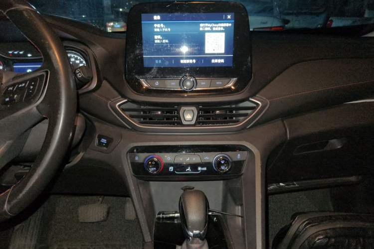 Used Chevrolet Orlando 2020 Light Hybrid Redline 530T Automatic Enjoyment Edition (5+2 Models) Audio And AC Panel