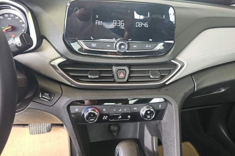 Used Chevrolet Orlando 2020 Mild Hybrid 530T Automatic Enjoyment Edition (5+2 Models) Audio And AC Panel
