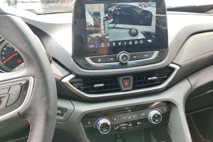 Used Chevrolet Orlando 2020 Light Hybrid Redline 530T Automatic Enjoyment Edition (5+2 Models) Audio And AC Panel