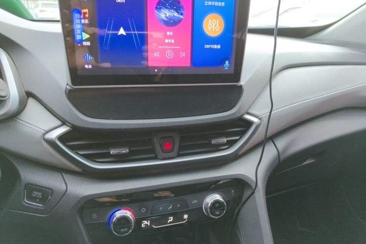 Used Chevrolet Orlando 2020 Mild Hybrid 530T Automatic Enjoyment Edition (5+2 Models) Audio And AC Panel