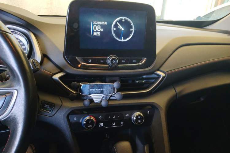 Used Chevrolet Orlando 2020 Light Hybrid Redline 530T Automatic Enjoyment Edition (5+2 Models) Audio And AC Panel