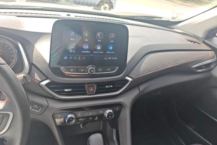 Used Chevrolet Orlando 2020 Light Hybrid Redline 530T Automatic Enjoyment Edition (5+2 Models) Audio And AC Panel