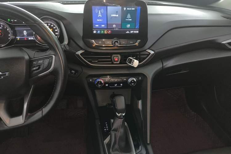 Used Chevrolet Orlando 2020 Light Hybrid Redline 530T Automatic Enjoyment Edition (5+2 Models) Audio And AC Panel