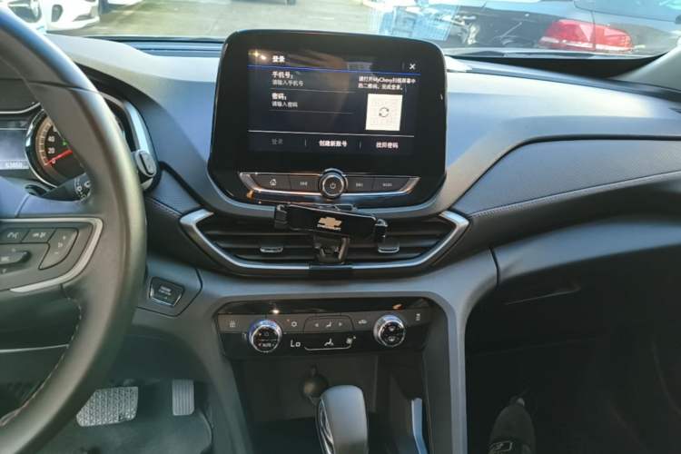 Used Chevrolet Orlando 2020 Light Hybrid Redline 530T Automatic Enjoyment Edition (5+2 Models) Audio And AC Panel