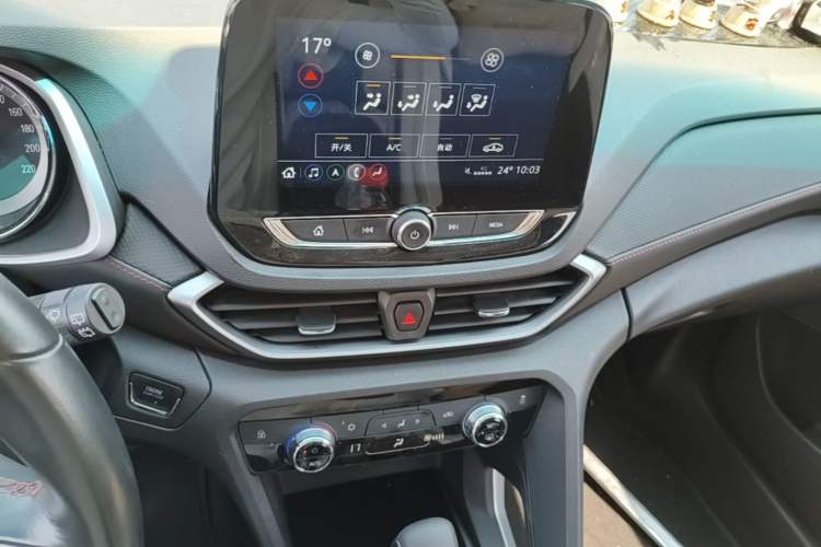 Used Chevrolet Orlando 2020 Light Hybrid Redline 530T Automatic Enjoyment Edition (5+2 Models) Audio And AC Panel