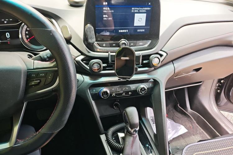 Used Chevrolet Orlando 2020 Light Hybrid Redline 530T Automatic Enjoyment Edition (5+2 Models) Audio And AC Panel