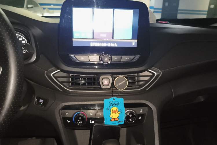 Used Chevrolet Orlando 2020 Light Hybrid Redline 530T Automatic Zhaoxiang Edition (5+2 Models) Audio And AC Panel