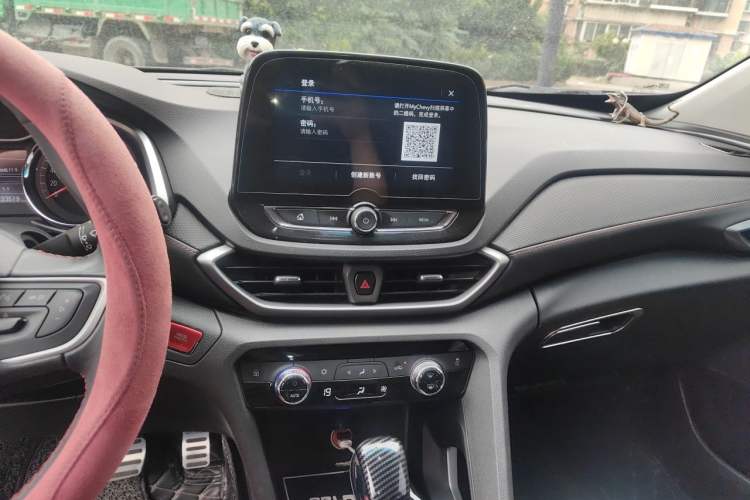 Used Chevrolet Orlando 2020 Light Hybrid Redline 530T Automatic Enjoyment Edition (5+2 Models) Audio And AC Panel