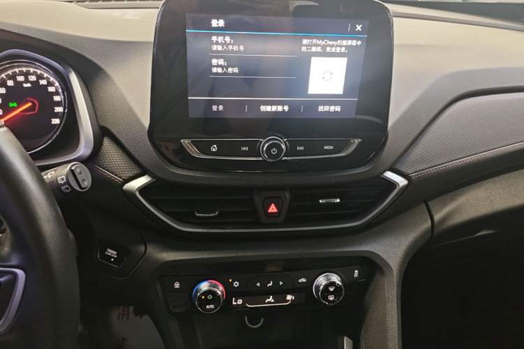 Used Chevrolet Orlando 2020 Light Hybrid Redline 530T Automatic Enjoyment Edition (5+2 Models) Audio And AC Panel