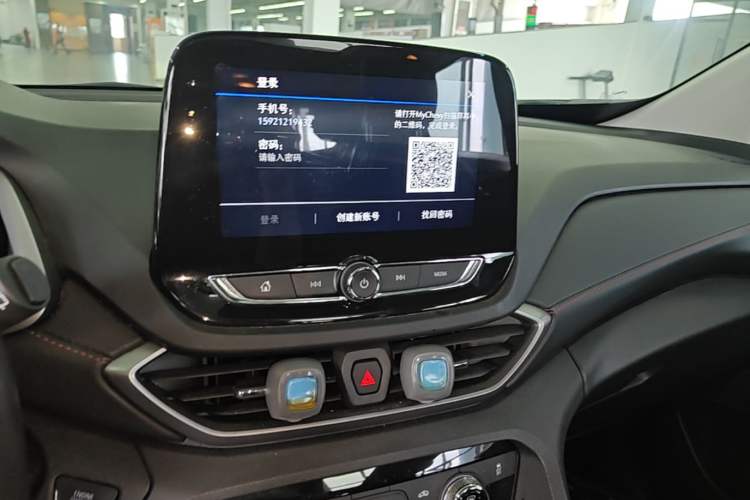 Used Chevrolet Orlando 2020 Light Hybrid Redline 530T Automatic Enjoyment Edition (5+2 Models) Audio And AC Panel