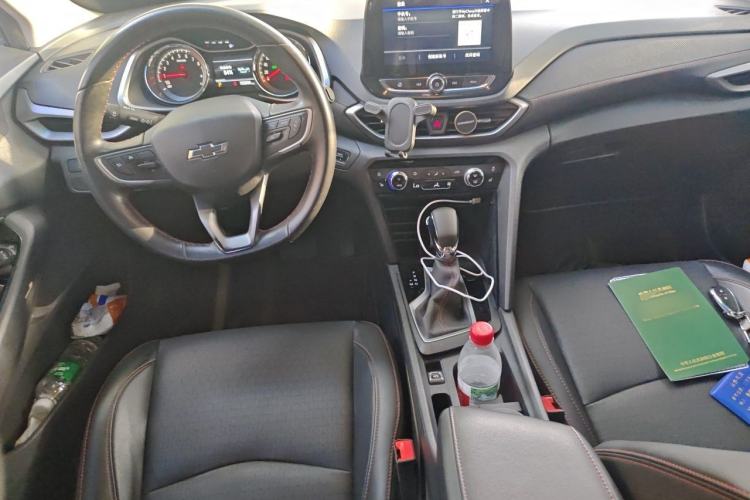 Used Chevrolet Orlando 2020 Light Hybrid Redline 530T Automatic Zhaoxiang Edition (5+2 Models) Center Console