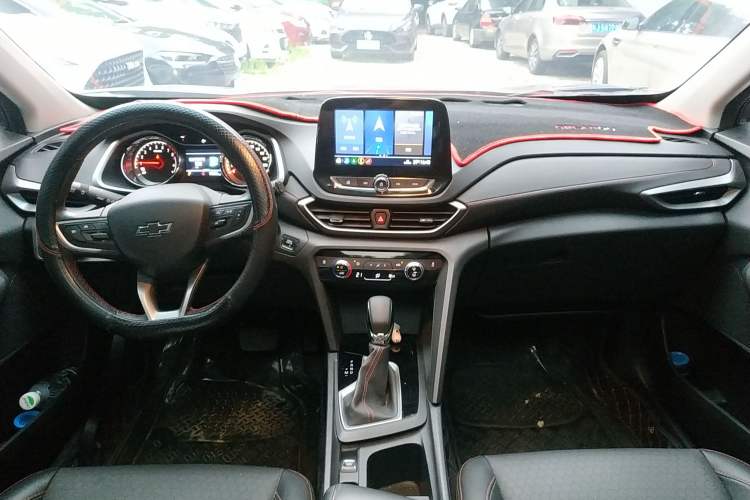 Used Chevrolet Orlando 2020 Light Hybrid Redline 530T Automatic Enjoyment Edition (5+2 Models) Center Console