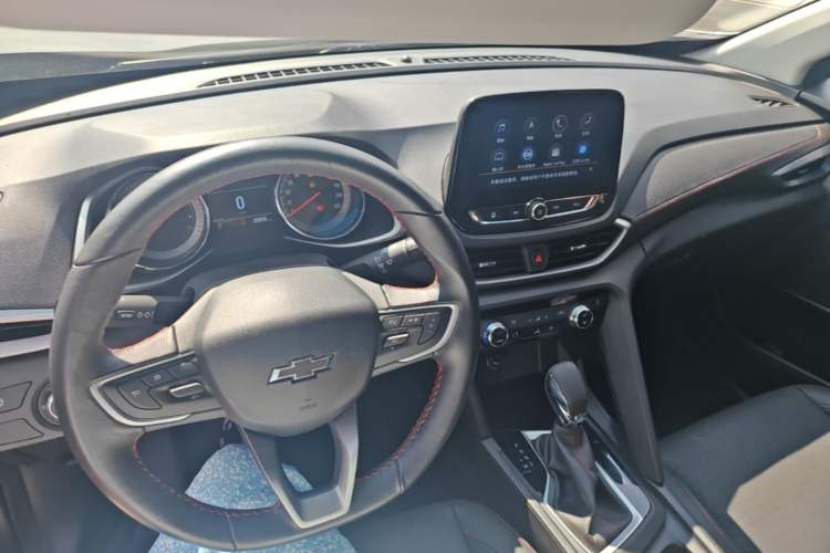 Used Chevrolet Orlando 2020 Light Hybrid Redline 530T Automatic Enjoyment Edition (5+2 Models) Center Console