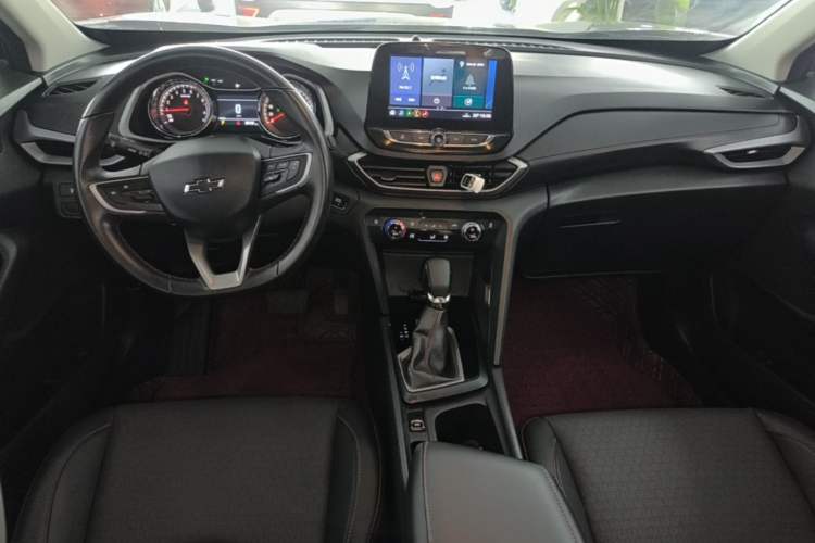 Used Chevrolet Orlando 2020 Light Hybrid Redline 530T Automatic Enjoyment Edition (5+2 Models) Center Console