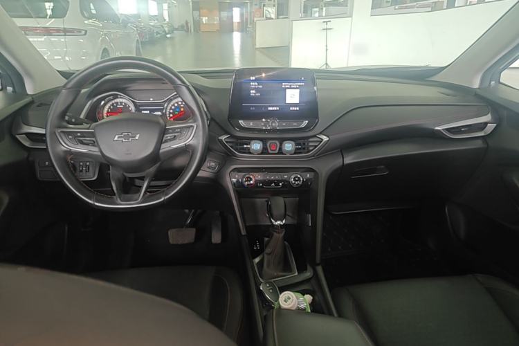 Used Chevrolet Orlando 2020 Light Hybrid Redline 530T Automatic Enjoyment Edition (5+2 Models) Center Console