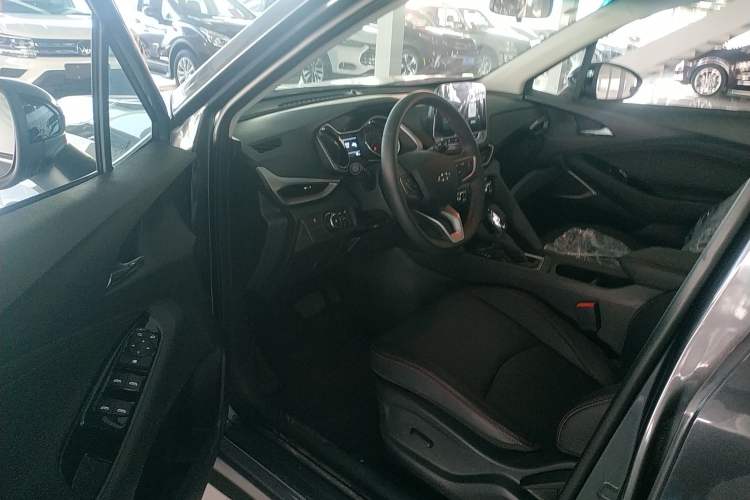 Used Chevrolet Orlando 2020 Light Hybrid Redline 530T Automatic Enjoyment Edition (5+2 Models) Driver Seat