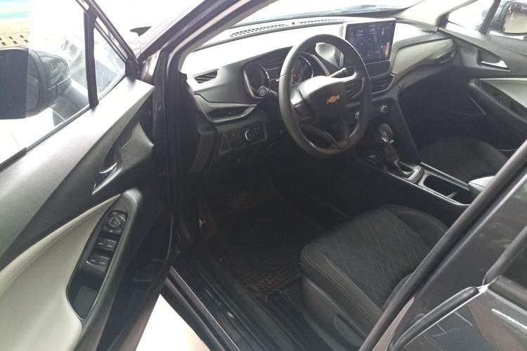 Used Chevrolet Orlando 2020 Mild Hybrid 530T Automatic Enjoyment Edition (5+2 Models) Driver Seat
