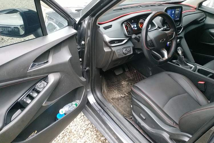 Used Chevrolet Orlando 2020 Light Hybrid Redline 530T Automatic Enjoyment Edition (5+2 Models) Driver Seat