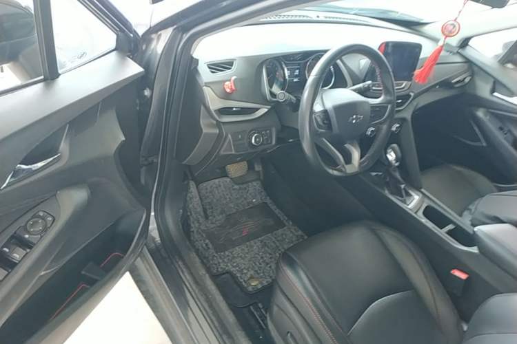 Used Chevrolet Orlando 2020 Light Hybrid Redline 530T Automatic Enjoyment Edition (5+2 Models) Driver Seat