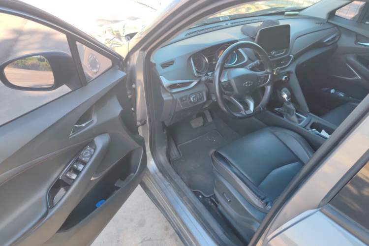Used Chevrolet Orlando 2020 Light Hybrid Redline 530T Automatic Zhaoxiang Edition (5+2 Models) Driver Seat