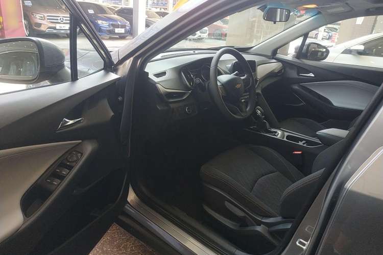 Used Chevrolet Orlando 2020 Mild Hybrid 530T Automatic Enjoyment Edition (5+2 Models) Driver Seat
