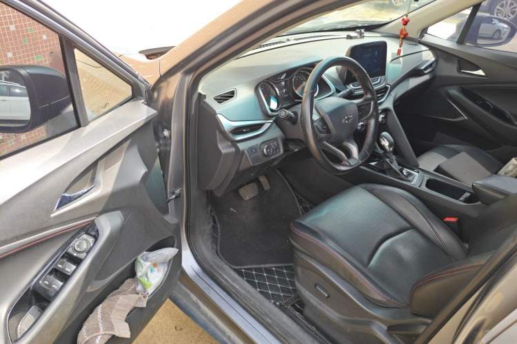 Used Chevrolet Orlando 2020 Light Hybrid Redline 530T Automatic Enjoyment Edition (5+2 Models) Driver Seat