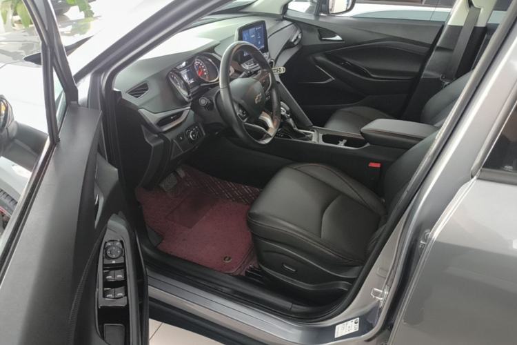 Used Chevrolet Orlando 2020 Light Hybrid Redline 530T Automatic Enjoyment Edition (5+2 Models) Driver Seat