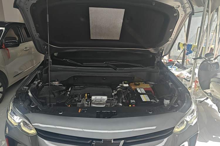Used Chevrolet Orlando 2020 Light Hybrid Redline 530T Automatic Enjoyment Edition (5+2 Models) Engine Bay