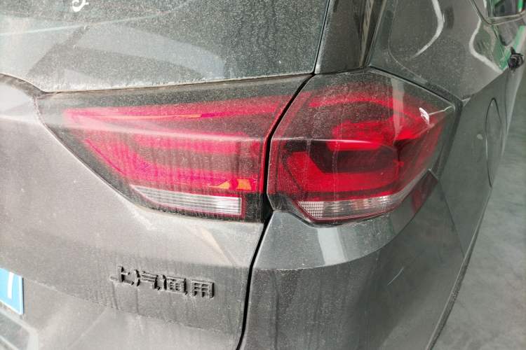 Used Chevrolet Orlando 2020 Light Hybrid Redline 530T Automatic Enjoyment Edition (5+2 Models) Exterior 1