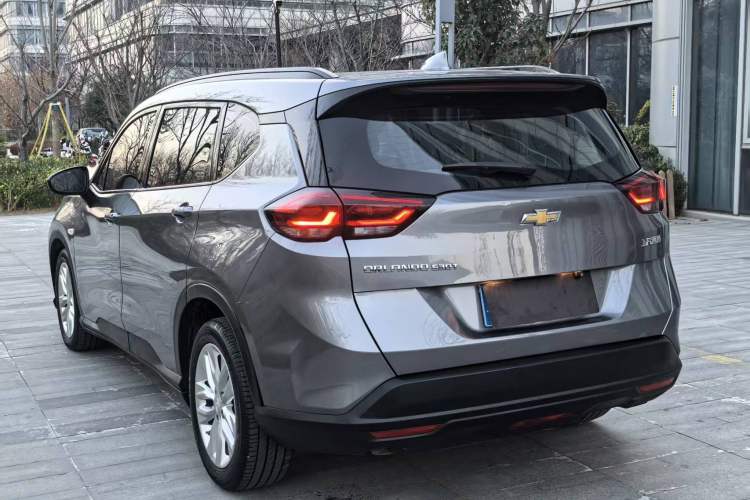 Used Chevrolet Orlando 2020 Mild Hybrid 530T Automatic Enjoyment Edition (5+2 Models) Exterior 2