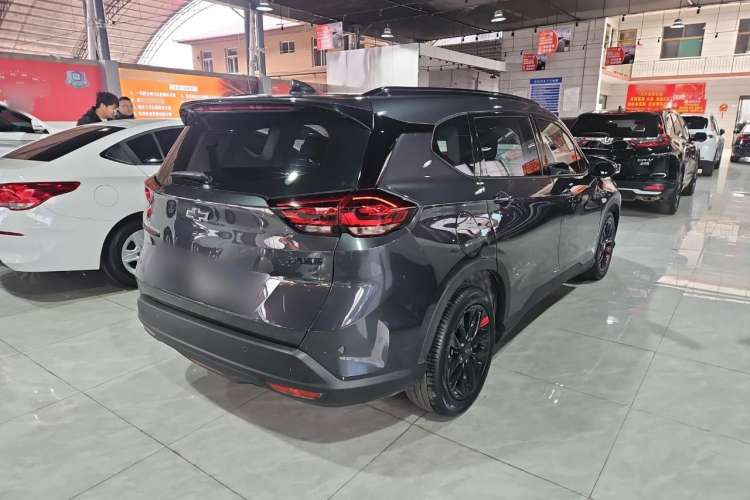 Used Chevrolet Orlando 2020 Light Hybrid Redline 530T Automatic Enjoyment Edition (5+2 Models) Exterior 3