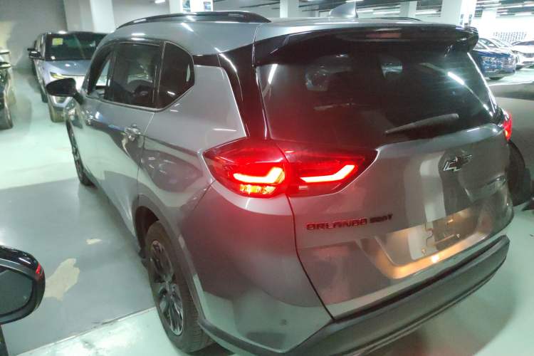Used Chevrolet Orlando 2020 Light Hybrid Redline 530T Automatic Enjoyment Edition (5+2 Models) Exterior 3