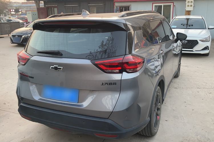 Used Chevrolet Orlando 2020 Light Hybrid Redline 530T Automatic Enjoyment Edition (5+2 Models) Exterior 3