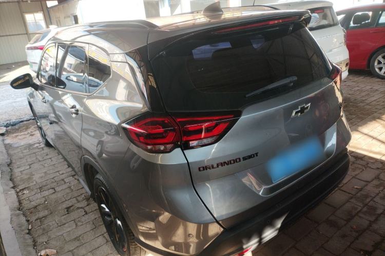 Used Chevrolet Orlando 2020 Light Hybrid Redline 530T Automatic Enjoyment Edition (5+2 Models) Exterior 3
