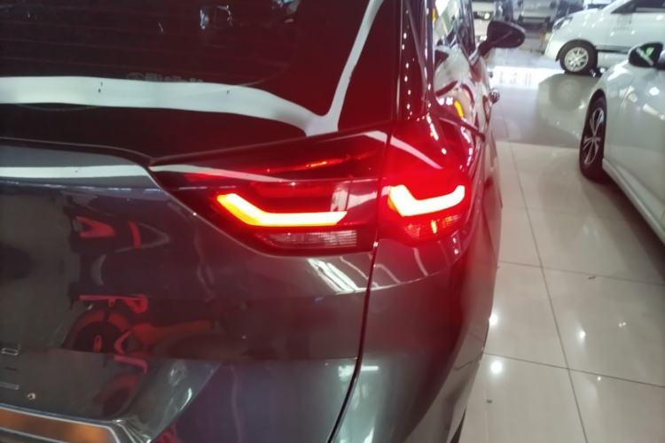 Used Chevrolet Orlando 2020 Light Hybrid Redline 530T Automatic Enjoyment Edition (5+2 Models) Exterior 3