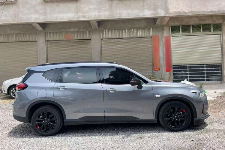 Used Chevrolet Orlando 2020 Light Hybrid Redline 530T Automatic Enjoyment Edition (5+2 Models) Exterior 3