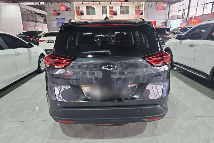 Used Chevrolet Orlando 2020 Light Hybrid Redline 530T Automatic Enjoyment Edition (5+2 Models) Exterior 4
