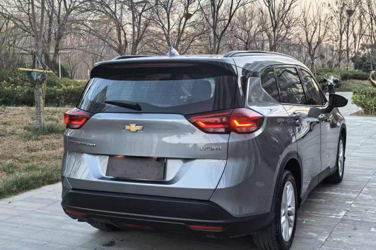 Used Chevrolet Orlando 2020 Mild Hybrid 530T Automatic Enjoyment Edition (5+2 Models) Exterior 4