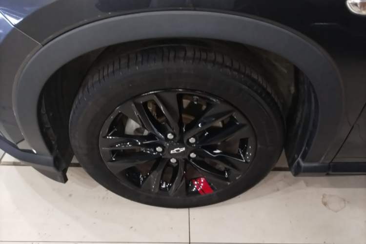 Used Chevrolet Orlando 2020 Light Hybrid Redline 530T Automatic Enjoyment Edition (5+2 Models) Exterior 4