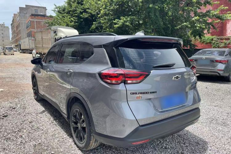 Used Chevrolet Orlando 2020 Light Hybrid Redline 530T Automatic Enjoyment Edition (5+2 Models) Exterior 4
