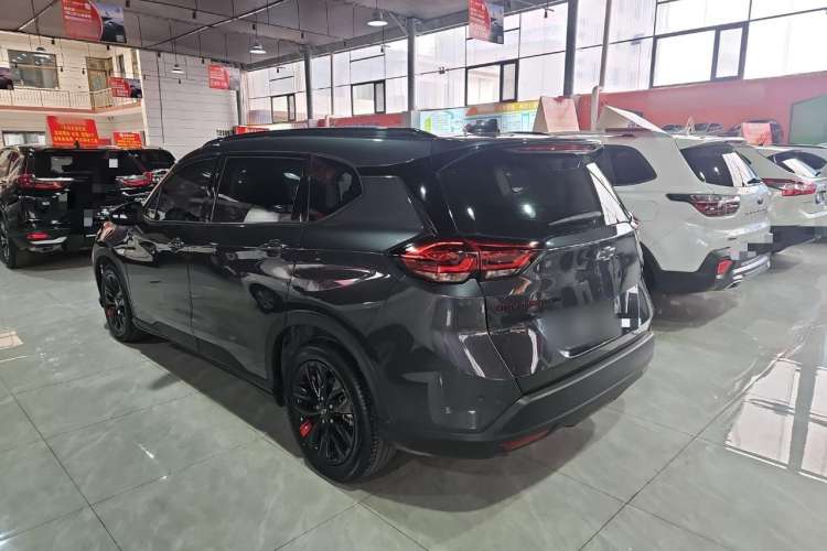 Used Chevrolet Orlando 2020 Light Hybrid Redline 530T Automatic Enjoyment Edition (5+2 Models) Exterior 5