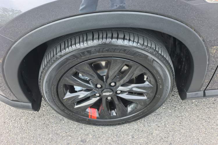 Used Chevrolet Orlando 2020 Light Hybrid Redline 530T Automatic Enjoyment Edition (5+2 Models) Exterior 5