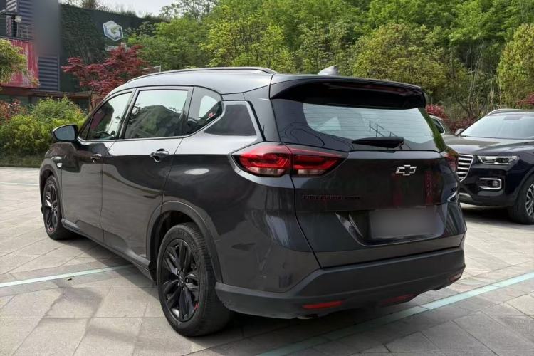 Used Chevrolet Orlando 2020 Light Hybrid Redline 530T Automatic Enjoyment Edition (5+2 Models) Exterior 5