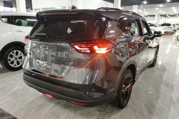 Used Chevrolet Orlando 2020 Light Hybrid Redline 530T Automatic Enjoyment Edition (5+2 Models) Exterior 5