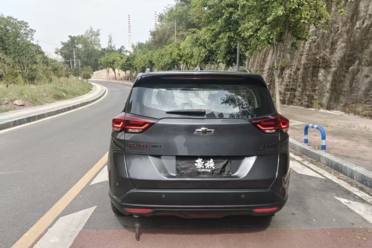 Used Chevrolet Orlando 2020 Light Hybrid Redline 530T Automatic Enjoyment Edition (5+2 Models) Exterior 6