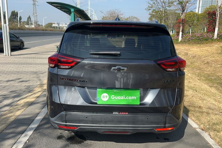 Used Chevrolet Orlando 2020 Light Hybrid Redline 530T Automatic Enjoyment Edition (5+2 Models) Exterior 6