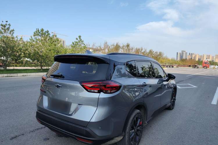 Used Chevrolet Orlando 2020 Light Hybrid Redline 530T Automatic Enjoyment Edition (5+2 Models) Exterior 7