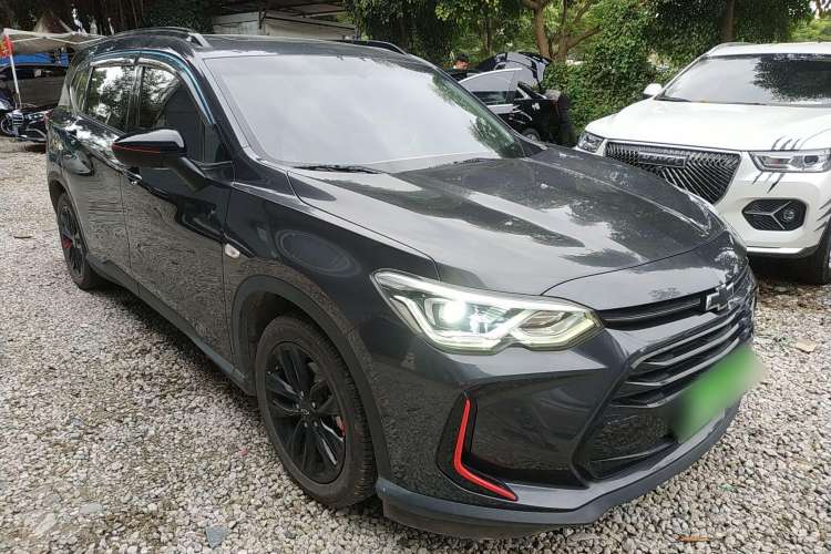 Used Chevrolet Orlando 2020 Light Hybrid Redline 530T Automatic Enjoyment Edition (5+2 Models) Front Right 45 Deg