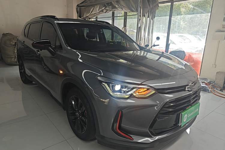 Used Chevrolet Orlando 2020 Light Hybrid Redline 530T Automatic Enjoyment Edition (5+2 Models) Front Right 45 Deg